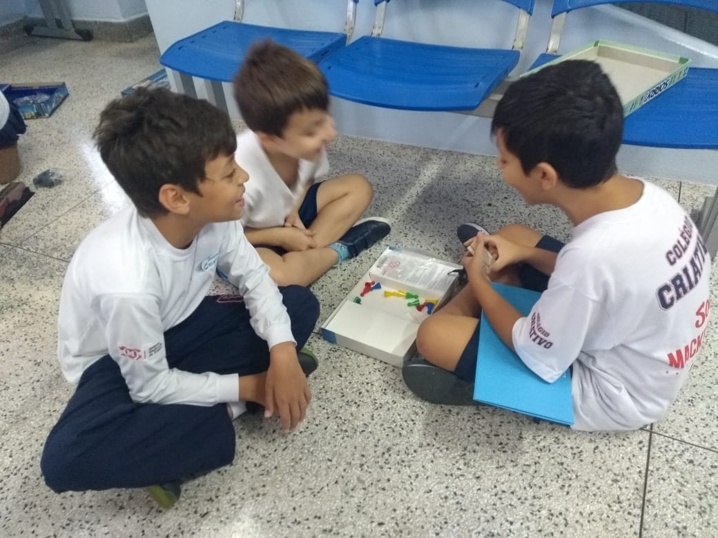 4° Ano B. Atividade: Jogos de tabuleiro.